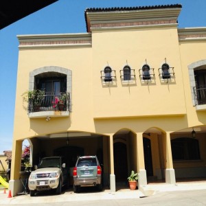 Condominios-CONDOMINIO EN GUACHIPELIN DE ESCAZÚ 