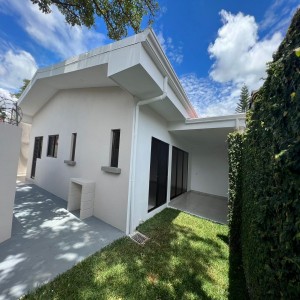 VENTA DE BELLA CASA EN POZOS DE SANTA ANA
