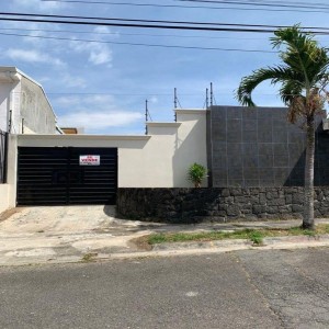 Casas-HERMOSA Y AMPLIA CASA EN PAVAS